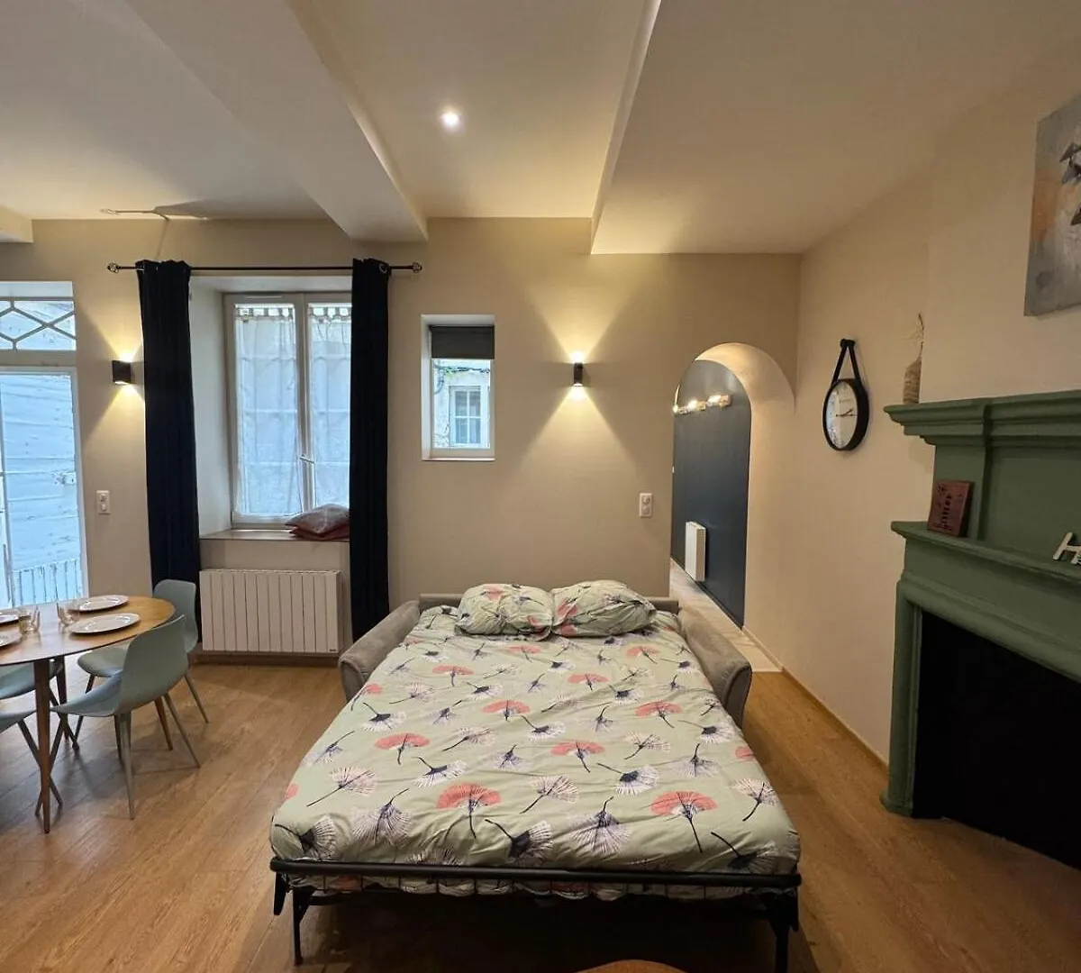 Ancien Couvent Au Coeur Du Vieux Valence Apartment Valence  France