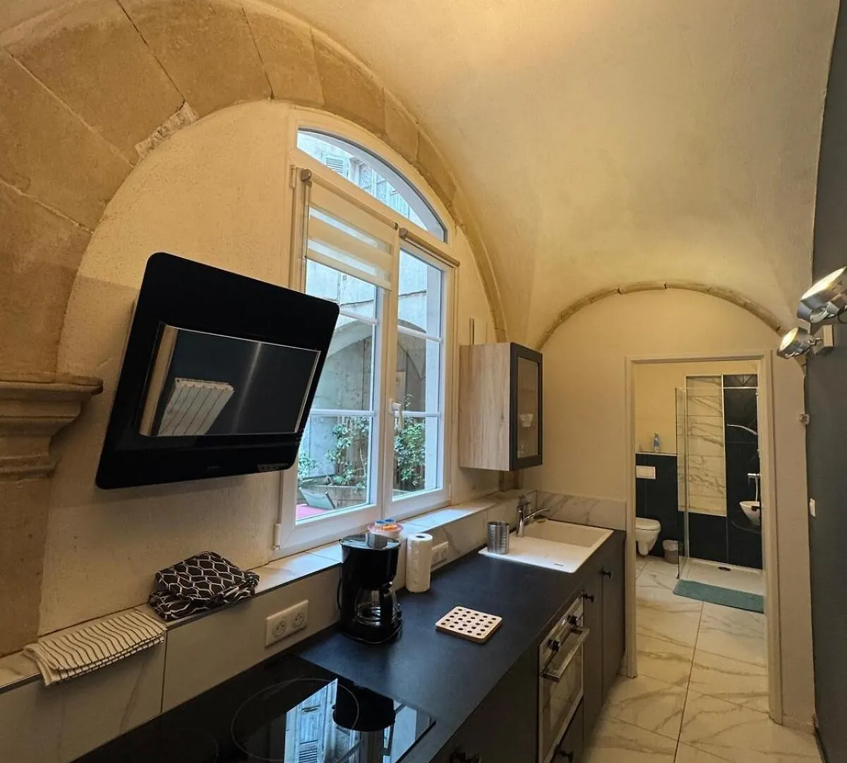 Ancien Couvent Au Coeur Du Vieux Valence Apartment Valence  France